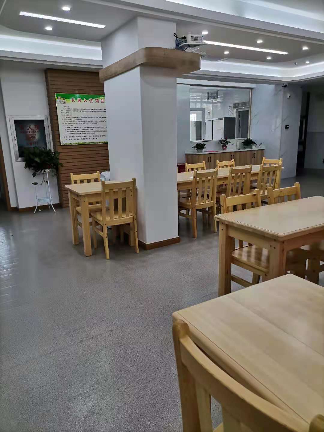 武漢市青山區(qū)康樂社區(qū)養(yǎng)老服務(wù)中心
