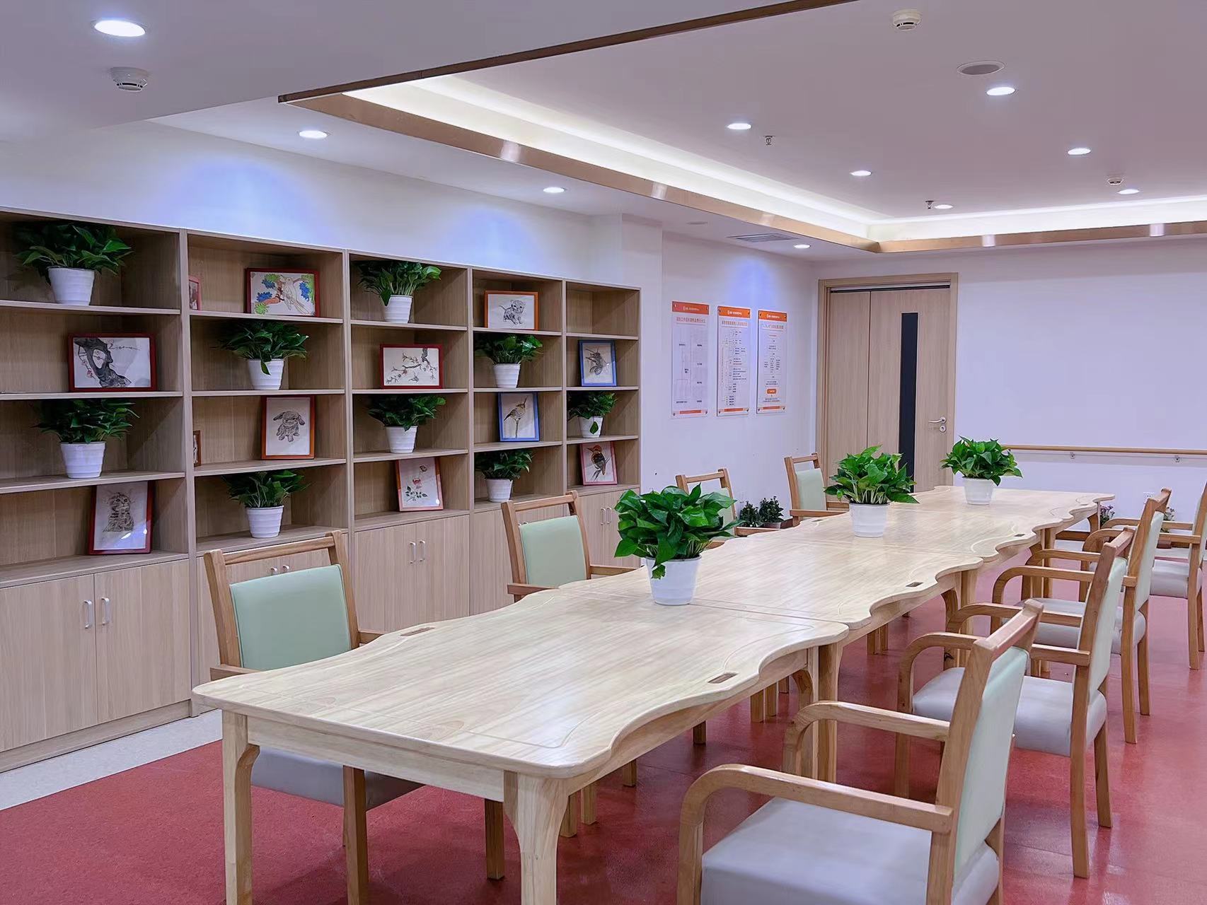 易陽(yáng)初欣康養(yǎng)照護(hù)中心