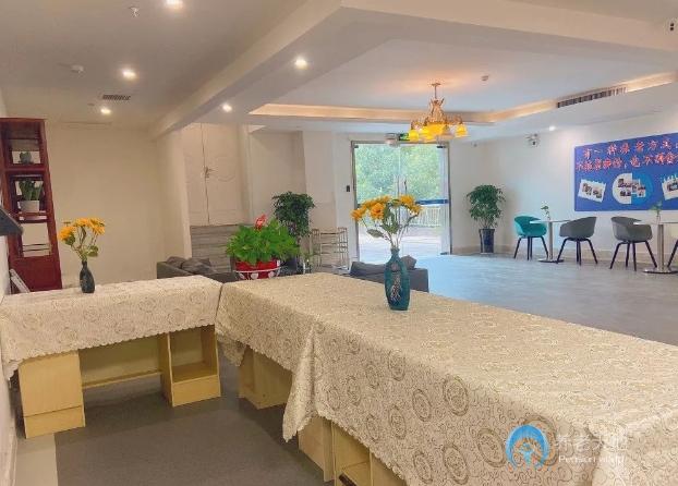 長沙市岳麓區(qū)英藍頤養(yǎng)康復中心